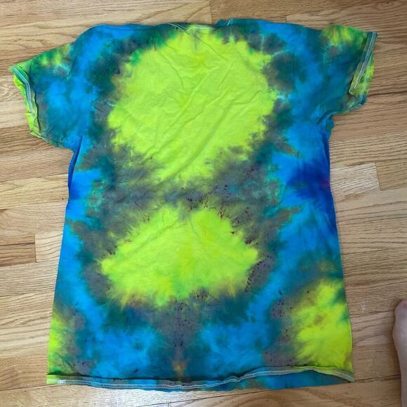handmade tie dyed unisex tshirt XL football mandala blue - Picture 4 of 5